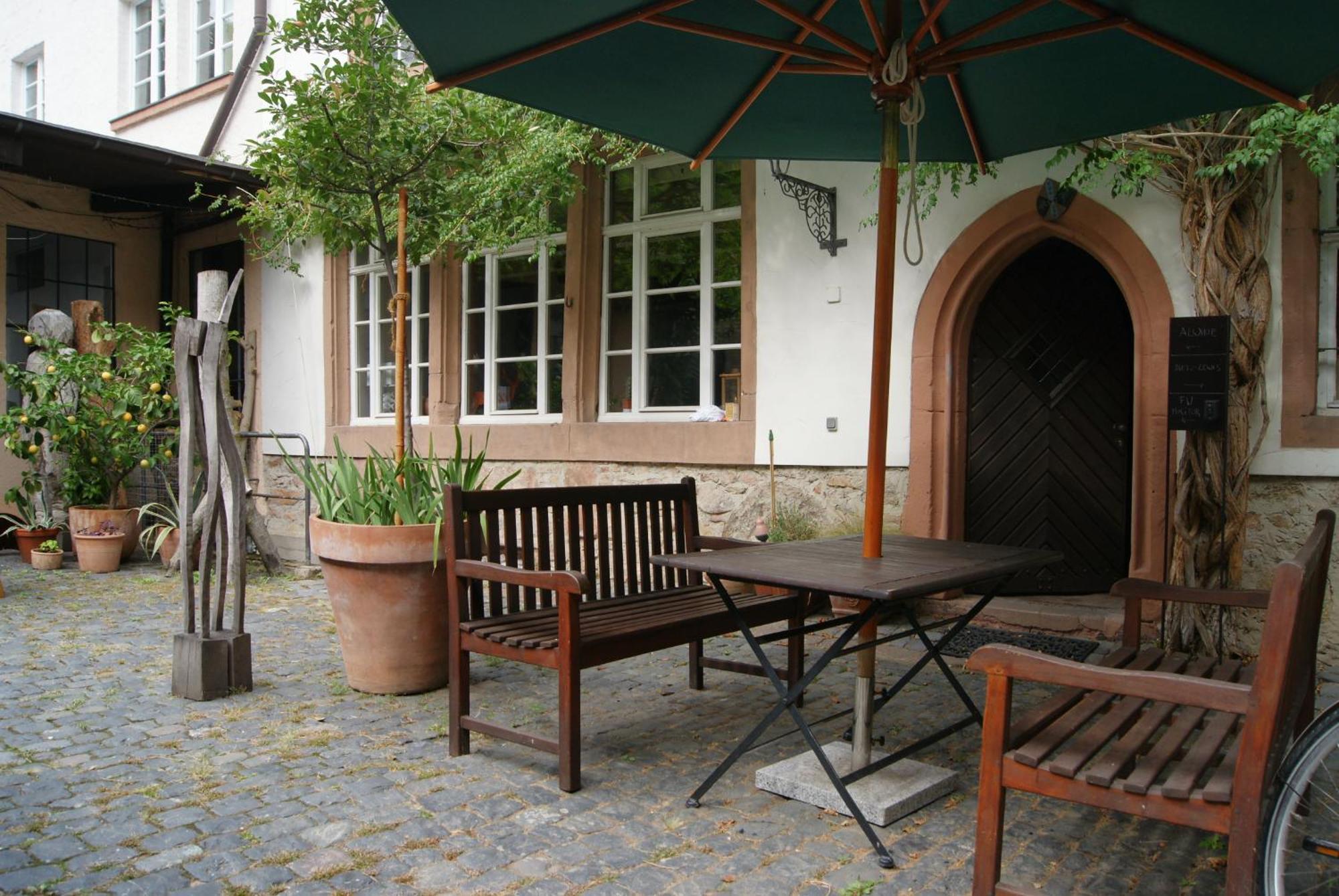 Historischer Adelshof Am Marktplatz, Atelier 70 M² Weinheim Kültér fotó